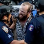 Amuk Warga New York Tolak Kebijakan Imigrasi Trump