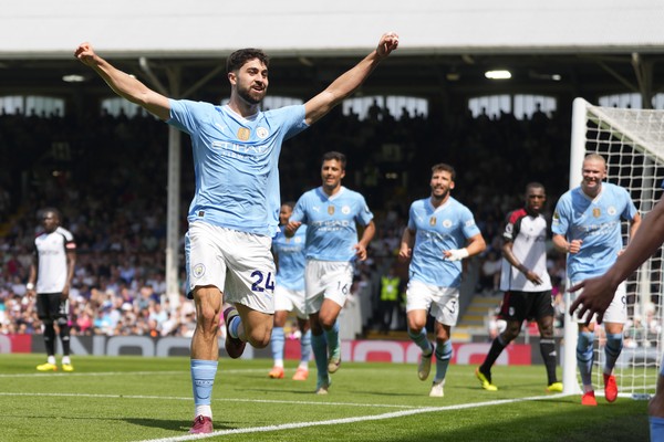 Bek Tersubur Liga Inggris: 5 Tahun Rekor Gol Mengejutkan
