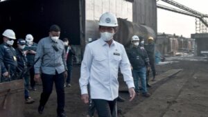 Bekasi: Dua Pabrik Disegel, Apa Penyebabnya?