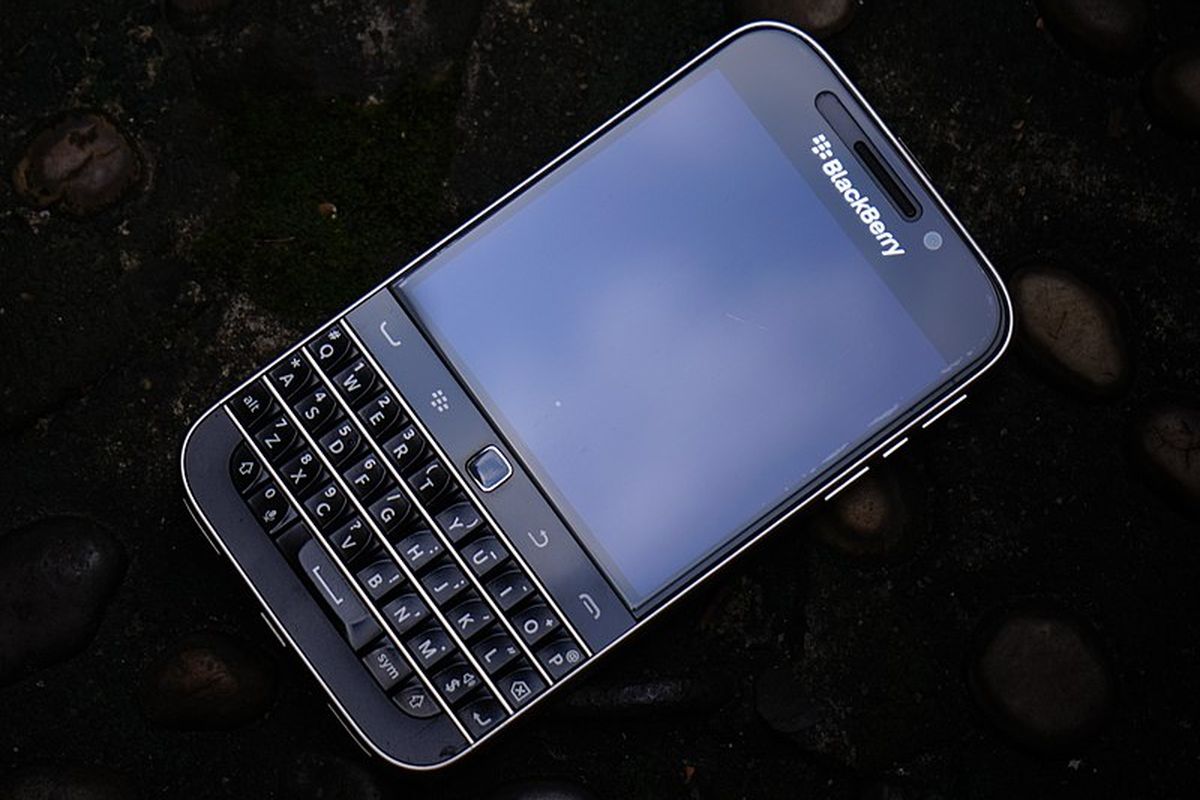 BlackBerry Classic Reborn: Android Membangkitkan Legenda Ponsel