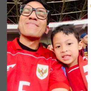 Desta Ajak Anak Nonton Timnas Indonesia vs China: Kenangan Ayah