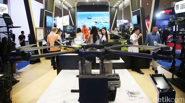 Drone Canggih Dunia: Pameran Indo Defence 2025