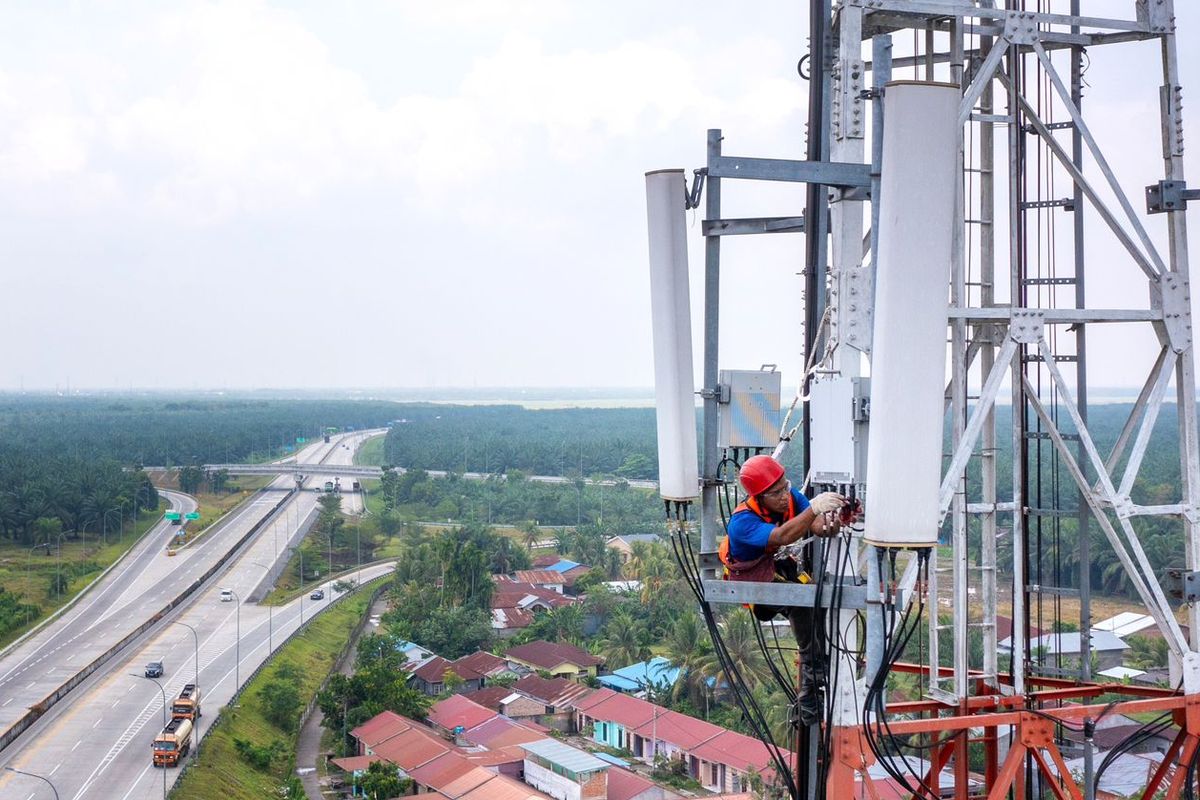 Dua Raksasa Merger: Perang Harga Operator Seluler Memanas