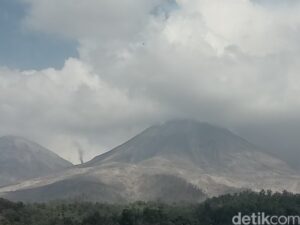 Erupsi Lewotobi Lumpuhkan Penerbangan Internasional ke Bali?