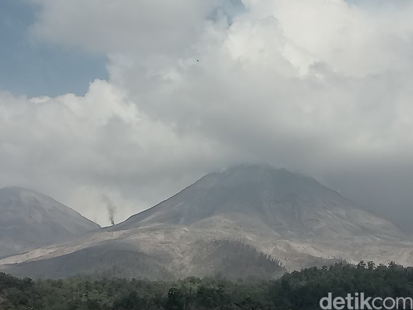 Erupsi Lewotobi Lumpuhkan Penerbangan Internasional ke Bali?