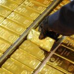Harga Emas Antam Anjlok: Investasi Anda Terancam?