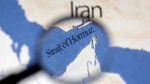 Indonesia Terancam Krisis Energi: Ancaman Penutupan Selat Hormuz oleh Iran