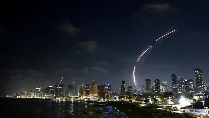 Israel vs Iran: Perang Rudal, Ancam Nuklir Teheran?