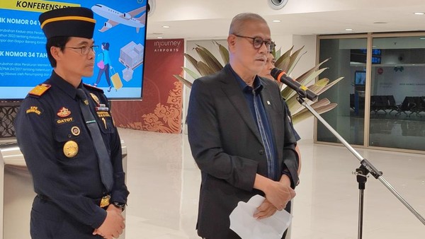 Jemaah Haji Dapat Kabar Gembira: 1800 Barang Bebas Bea Masuk!