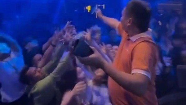 Kades Cirebon Ngaku Nyawer di Klub Malam: Rumah Mewah?