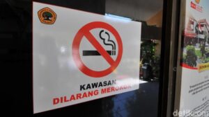 Kawasan Tanpa Rokok: Ancaman PHK Bagi Petani dan Pengusaha?