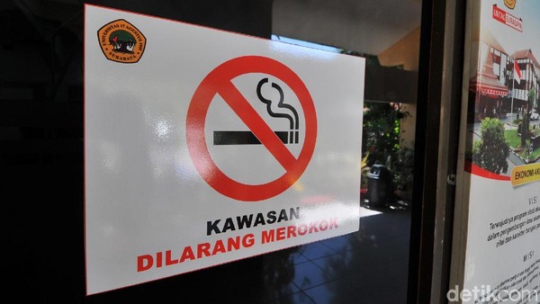 Kawasan Tanpa Rokok: Ancaman PHK Bagi Petani dan Pengusaha?