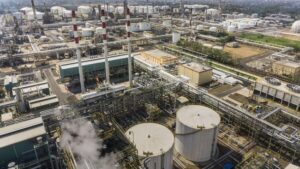 Konflik Israel-Iran Dorong Harga Minyak Melonjak Satu Persen Hari Ini