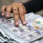 Kurs Dolar AS Anjlok, Rupiah Menguat Tajam Hari Ini