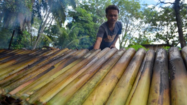 Lamang Bambu: Kuliner Padang Idul Adha Paling Dicari