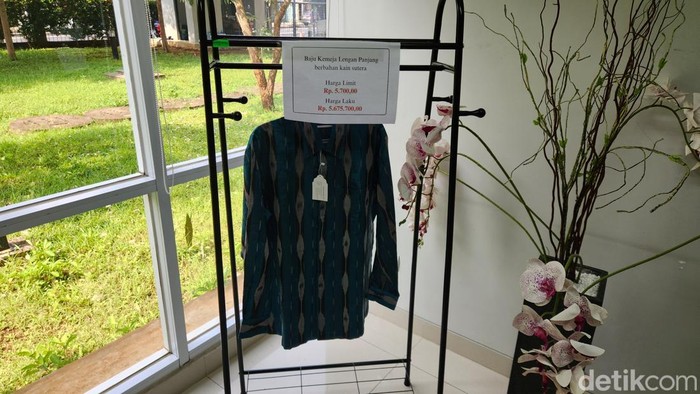 Lelang KPK: Baju Sutera Murah Meriah Tembus Jutaan Rupiah
