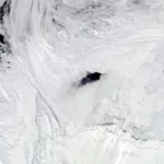 Misteri Tersembunyi: Apa Saja di Bawah Es Antartika?
