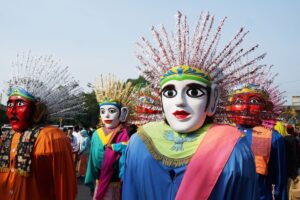 Ondel-ondel Mengamen: Pramono vs. Budayawan, Mana yang Benar?