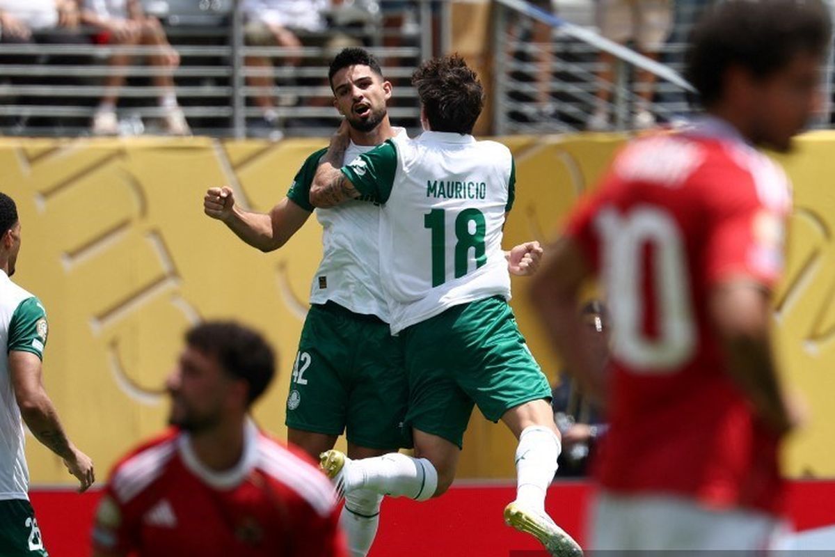 Palmeiras Hancurkan Al Ahly 2-0: Drama 40 Menit!