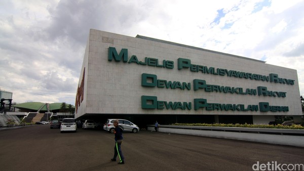 Pemakzulan Gibran: Purnawirawan TNI Desak MPR-DPR Bertindak