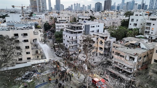 Peringatan Perjalanan Darurat: Israel & Iran, Waspada!
