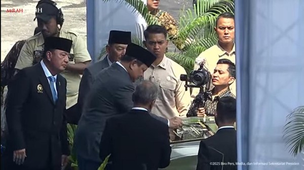 Prabowo: Revolusi Pertahanan, Maung MV3 Listrik Pindad Meluncur