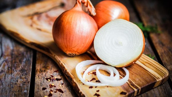 Rahasia Fisika: Stop Menangis Saat Iris Bawang Bombay