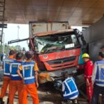 Rahasia Mengerikan: 4 Penyebab Kecelakaan Maut Bus dan Truk