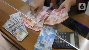Rupiah Menguat Jelang Libur Idul Adha: Taklukkan Dolar AS