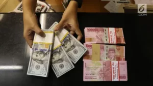 Rupiah Tertekan Dolar AS Jelang Libur Panjang Idul Adha 2025