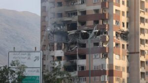 Serangan Israel di Iran: 78 Tewas, Dunia Terkejut