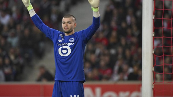 Setuju! Manchester United Bidik Kiper Lille: Transfer Gila?