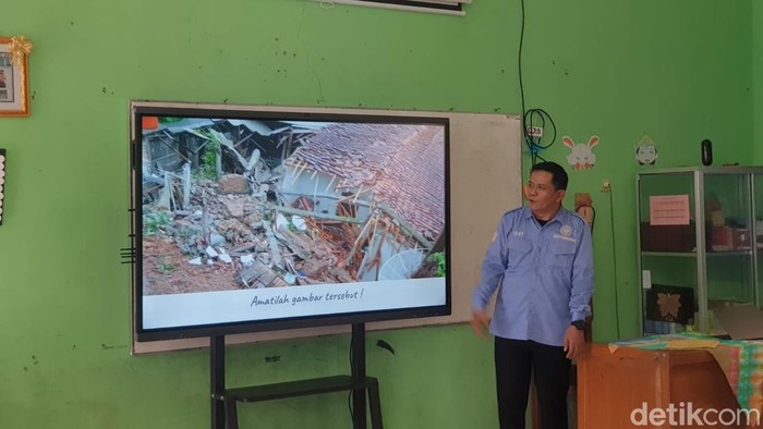 Smartboard Banyumas: Antusias Belajar Anak SD Mengagumkan