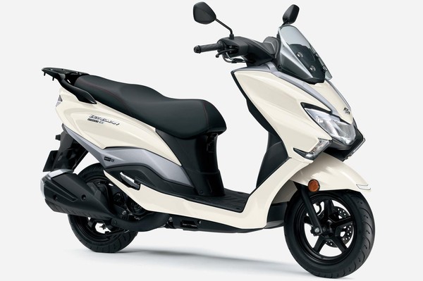 Suzuki Burgman Street 125 EX: Warna Baru, Gaya Sporty Makin Keren
