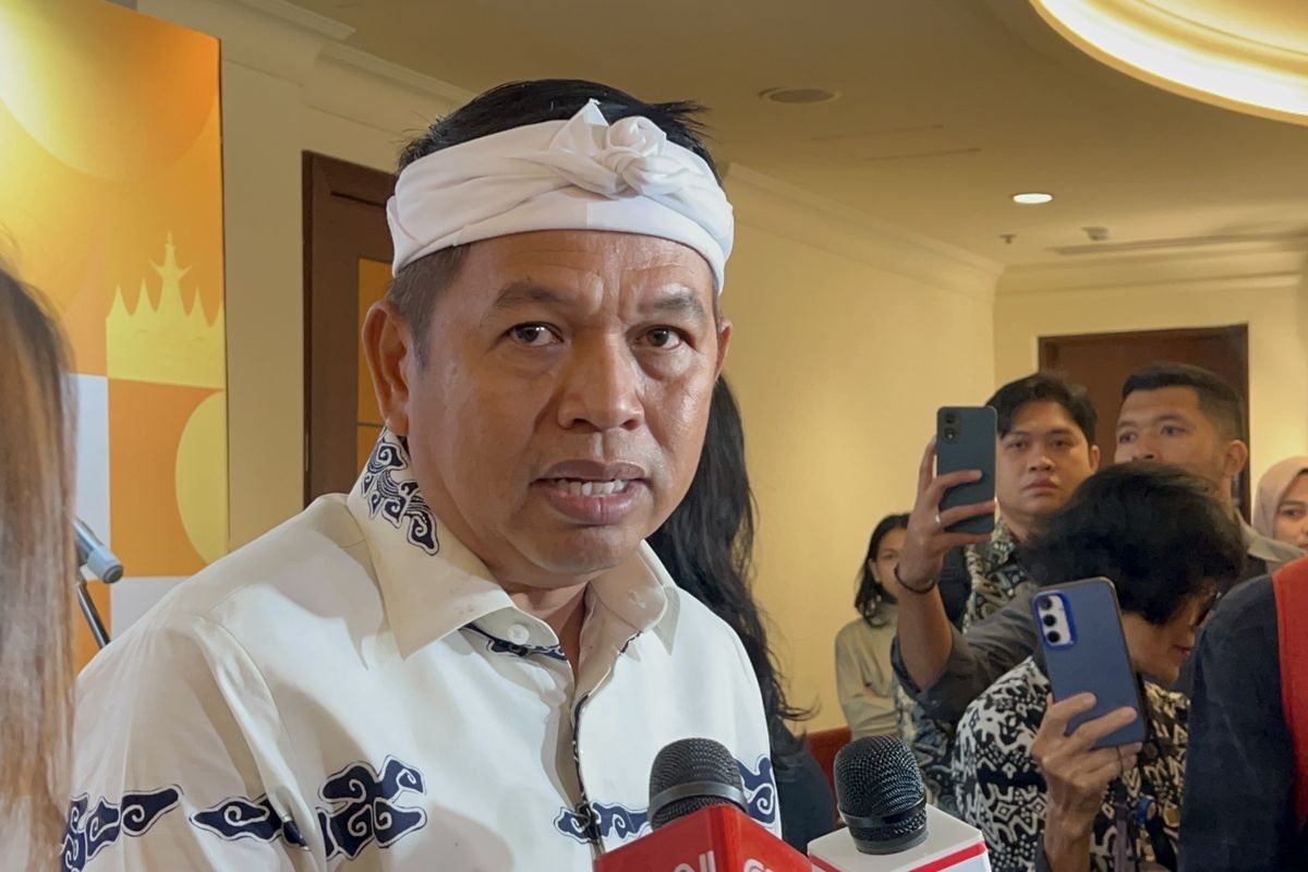 Terungkap! Patung Dedi Mulyadi: Foto AI Palsu Tersebar