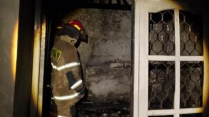 Tragedi Kebakaran Depok: Tiga Rumah Ludes Terbakar di Gang Sempit