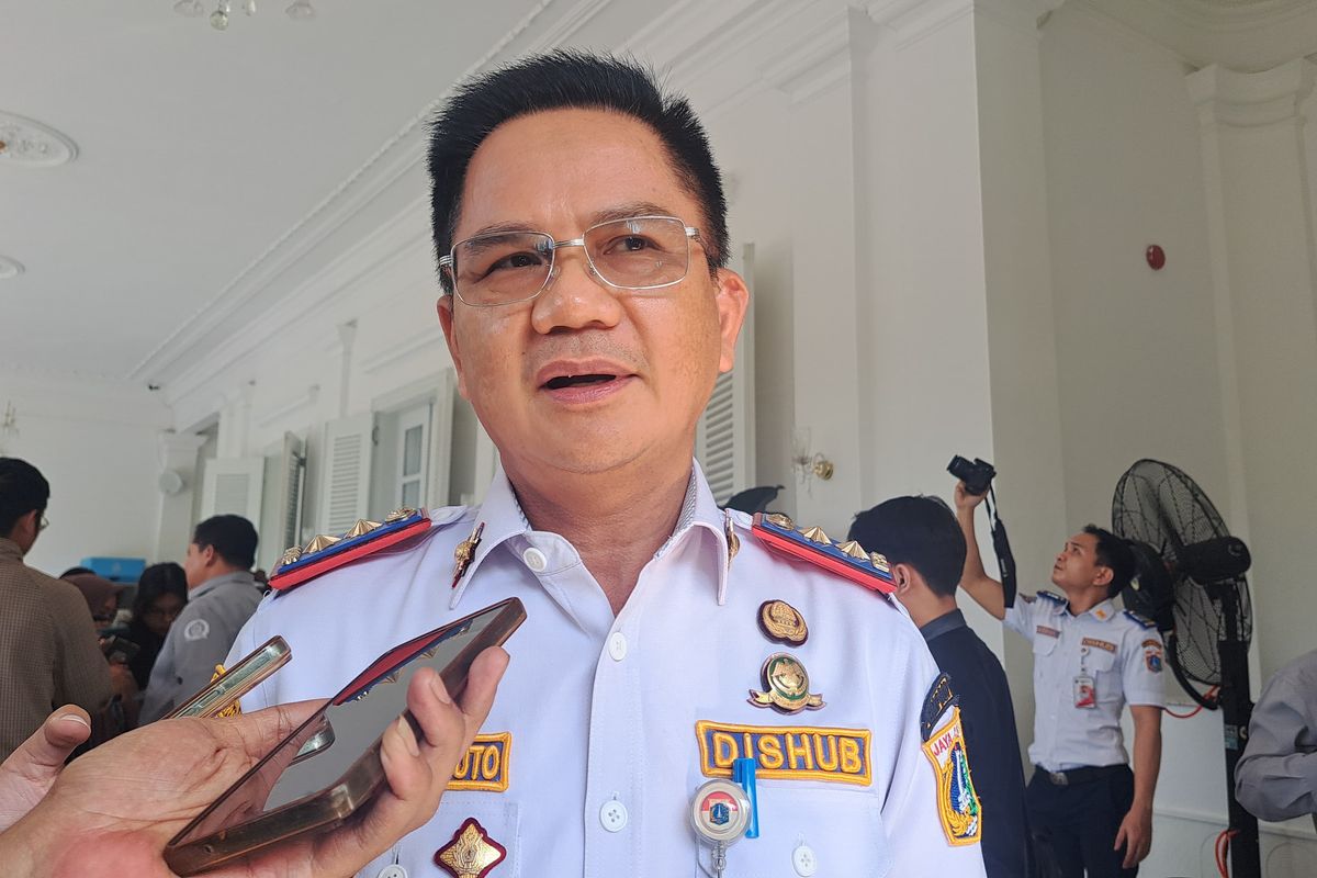 Transjabodetabek Bogor-Blok M: Perang Tiket, Warga Berebut Kursi