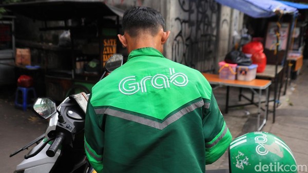 Upah Ojol Jakarta 6 Jam: Berapa Gajinya Setelah UMR Naik?
