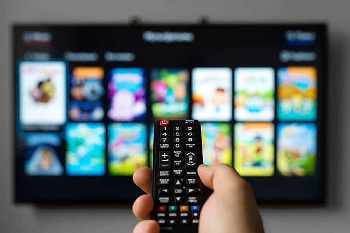 YouTube Raja Baru: TV Tersisih, Migrasi Pemirsa Masif