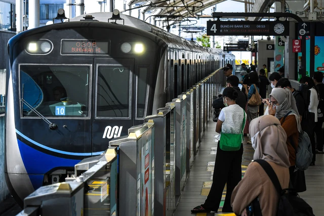 MRT Jakarta Tetap Layani Warga hingga Tengah Malam Saat Malam Takbiran dan Libur Lebaran