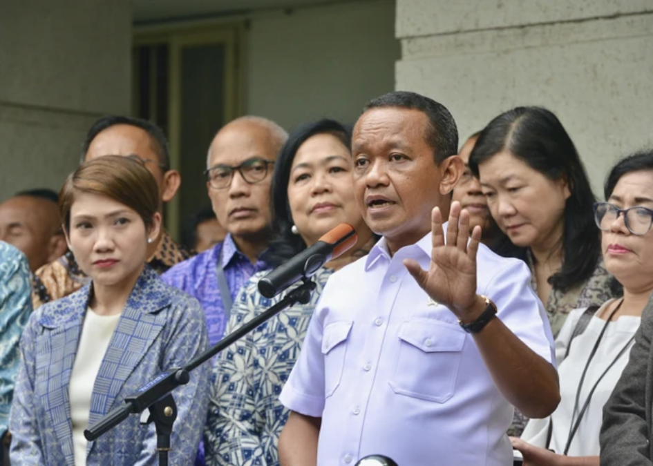 Bahlil Respons Isu Harga BBM Naik : Tunggu Tanggal Main