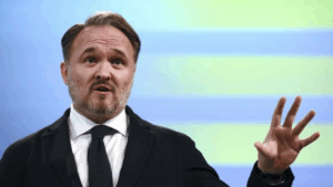 Komisaris Energi Uni Eropa Desak Warga WFH di Tengah Krisis Energi