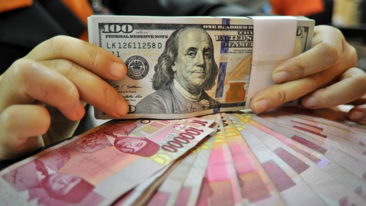 Mengapa IHSG Terus Bertenaga saat Rupiah Loyo? Ini Penjelasannya